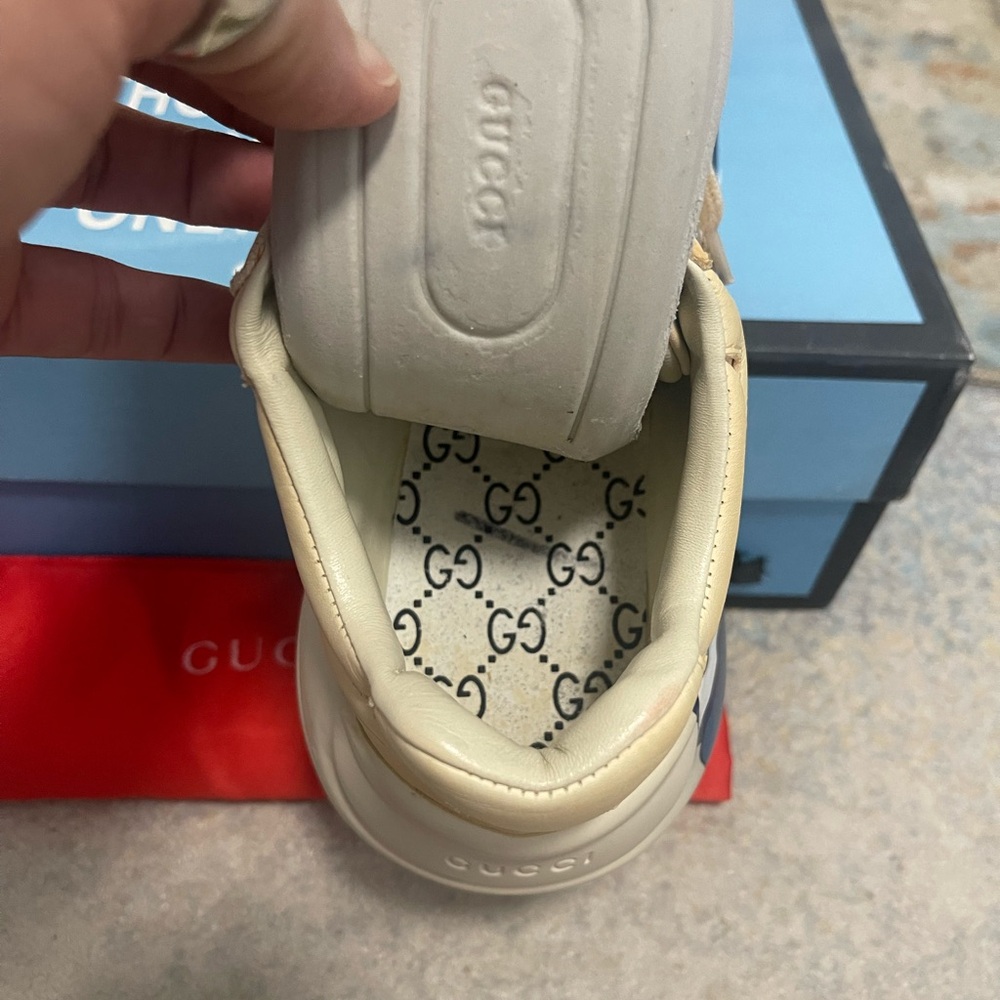 EUC Men’s Size 8 (Euro Sz 41) Gucci Rhyton Wave Print Dad Shoes In Ivory & Blue - Picture 13 of 16